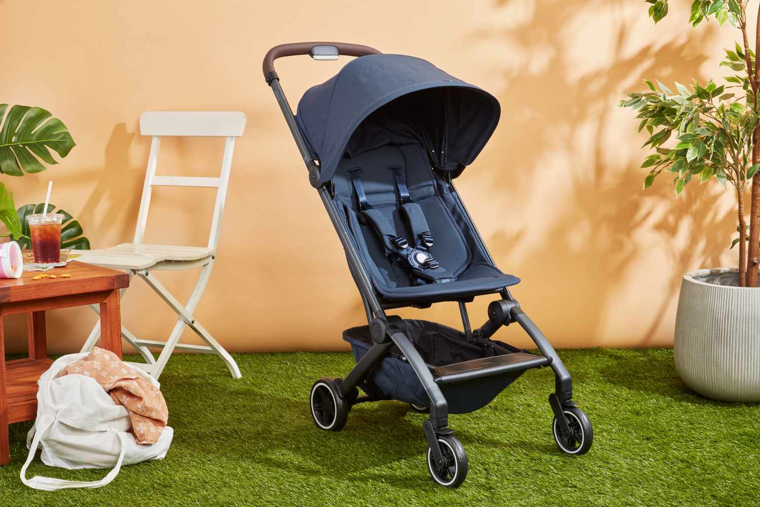 Easy-Fold Baby Stroller: Convenient, Lightweight & Perfect for Parents